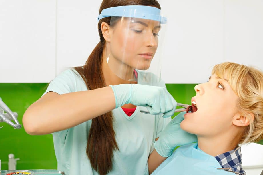 How Do You Know If You Need a Tooth Extraction?